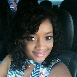 Meet your Posher, Eronda